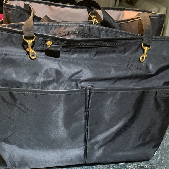 Skip Hop diaper bag tote - Picture 2 of 10